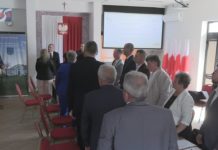 PIERWSZA SESJA W GORZYCACH – ZAPRZYSIĘŻENIE WÓJTA LESZKA SURDEGO