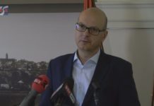 PIERWSZE DECYZJE BURMISTRZA PAWŁA NIEDŹWIEDZIA – ZMIANY W URZĘDZIE MIEJSKIM W SANDOMIERZU