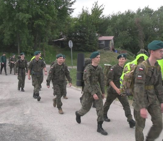 PRZEMASZEROWALI Z TARNOBRZEGA DO KONAR – STRZELCY I ŻOŁNIERZE UPAMIĘTNILI BOHATERÓW