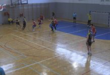 LIGOWE OSTATKI W SANDOMIERZU – PIŁKARZE RĘCZNI WISŁY PRZEGRALI Z KSSPR KOŃSKIE