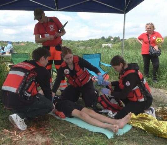 MŁODZI SPECE OD PIERWSZEJ POMOCY – OKRĘGOWE MISTRZOSTWA W SANDOMIERZU