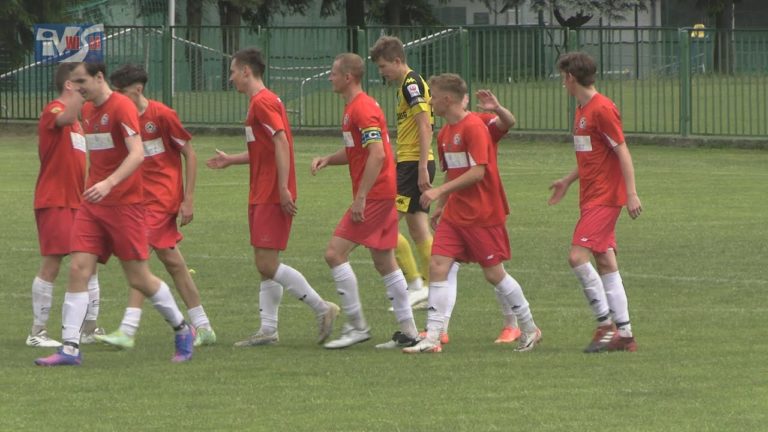 PIŁKARZE REZERW SIARKI TARNOBRZEG BEZ PUNKTÓW – PEWNA WYGRANA STALI NOWA DĘBA