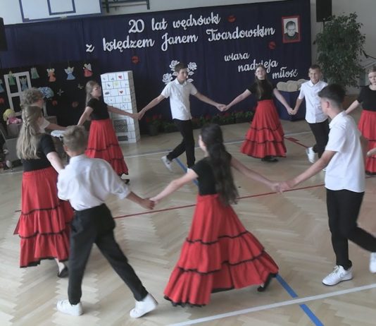 DWIE DEKADY WĘDRÓWKI Z PATRONEM – DONIOSŁY JUBILEUSZ W SOKOLNIKACH