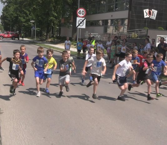 PROMOWALI ZDROWY TRYB ŻYCIA – W NOWEJ DĘBIE ZORGANIZOWANO BIEGI ULICZNE