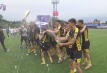 SIARKA TARNOBRZEG ZDOBYŁA PUCHAR – PIŁKARZE W ŚWIETNYM STYLU ZAKOŃCZYLI SEZON