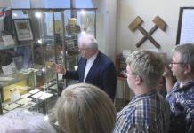 STARE RADIOODBIORNIKI NA WYSTAWIE – UNIKALNA EKSPOZYCJA W TARNOBRZEGU –