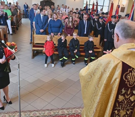 ŚWIĘTO W TARNOBRZESKIM ZAKRZOWIE – ZŁOTY JUBILEUSZ KSIĘDZA JANA KASZEWICZA