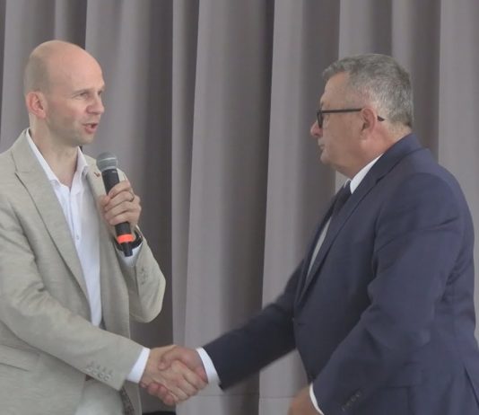 W GRĘBOWIE STAWIAJĄ NA WSPÓŁPRACĘ – WÓJT Z WOTUM ZAUFANIA I ABSOLUTORIUM