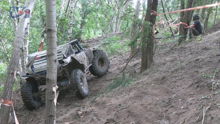 EKSTREMALNE ŚCIGANIE W TARNOBRZEGU – DRUGA RUNDA POLAND TROPHY EXTREME