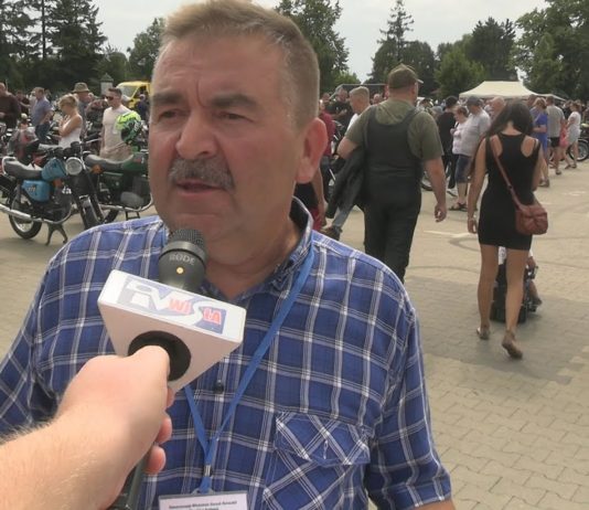 PERŁY MOTORYZACJI ZJECHAŁY DO GRĘBOWA – ŚWIĘTO STARYCH MOTOCYKLI NA PLACU TARGOWYM