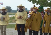 W SANDOMIERZU PODZIĘKOWALI PSZCZELARZOM – TRZECIA ODSŁONA POWIATOWEGO ŚWIĘTA MIODU