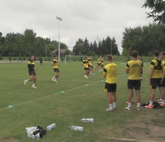 PIERWSZY TRENING PIŁKARZY SIARKI – W TARNOBRZEGU ROZPOCZĘLI PRZYGOTOWANIA DO SEZONU