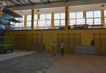 MODERNIZACJA SALI GIMNASTYCZNEJ – W GORZYCACH POPRAWIAJĄ WARUNKI DLA UCZNIÓW