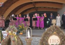 DOŻYNKI PEŁNE PIĘKNYCH TRADYCJI – UROCZYSTE ZAKOŃCZENIE ŻNIW W GRĘBOWIE