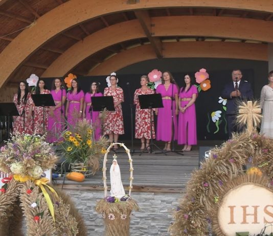 DOŻYNKI PEŁNE PIĘKNYCH TRADYCJI – UROCZYSTE ZAKOŃCZENIE ŻNIW W GRĘBOWIE