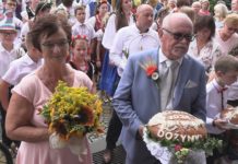 PODZIĘKOWALI ZA ZEBRANE PLONY – DOŻYNKI PARAFIALNE W GORZYCACH