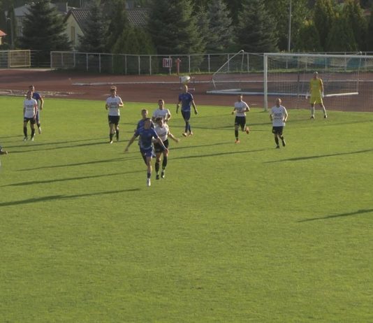 WISŁA SANDOMIERZ PRZEGRAŁA Z BENIAMINKIEM – ASTRA PIEKOSZÓW Z KOMPLETEM PUNKTÓW