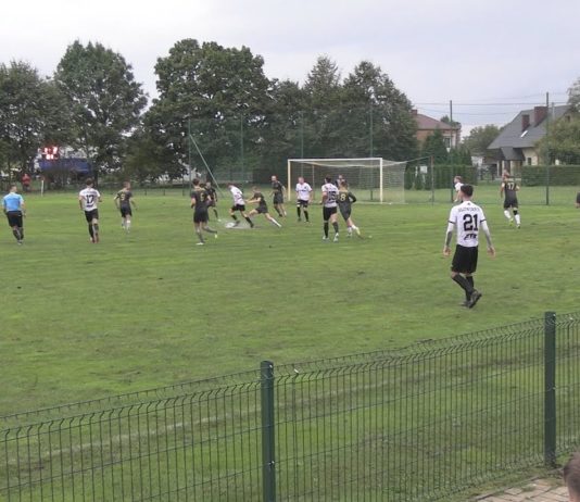 PIŁKARZE SŁOWIANINA GRĘBÓW BEZ PRZEŁAMANIA – GOSPODARZE PRZEGRALI Z LZS ZDZIARY