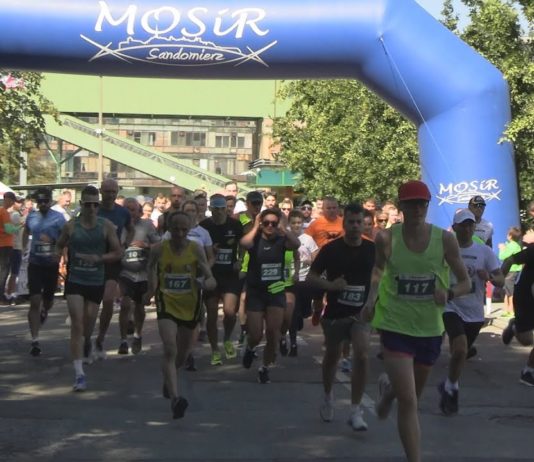 RYWALIZOWALI NA TRASIE I POMAGALI – REKORDOWA EDYCJA BIEGU SZKLARSKIEGO