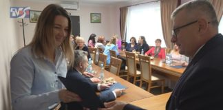 DZIEŃ EDUKACJI NARODOWEJ W GRĘBOWIE – NAGRODY DLA DYREKTORÓW I NAUCZYCIELI