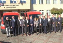 BĘDZIE WYGODNIEJ I BEZPIECZNIEJ – NOWE SAMOCHODY DLA PLACÓWEK Z POWIATU TARNOBRZESKIEGO
