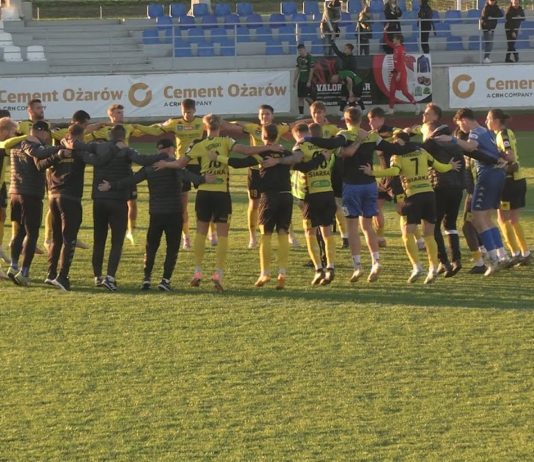 UDANY WYJAZD PIŁKARZY SIARKI TARNOBRZEG – PEWNA WYGRANA ZE STAREM STARACHOWICE
