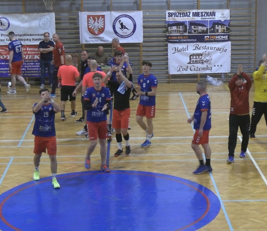 BARDZO DOBRY MECZ WISŁY SANDOMIERZ – PIŁKARZE RĘCZNI POKONALI DRUŻYNĘ Z RADOMIA