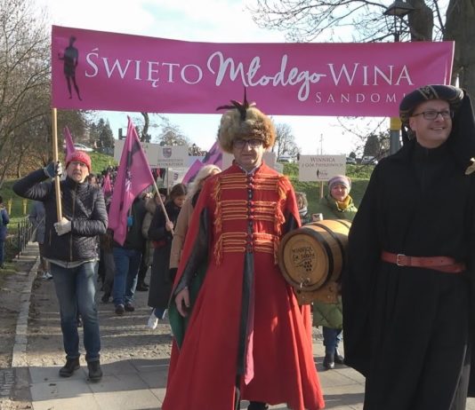 DEGUSTACJE, ZWIEDZANIE I DOBRA ZABAWA – ŚWIĘTO MŁODEGO WINA W SANDOMIERZU