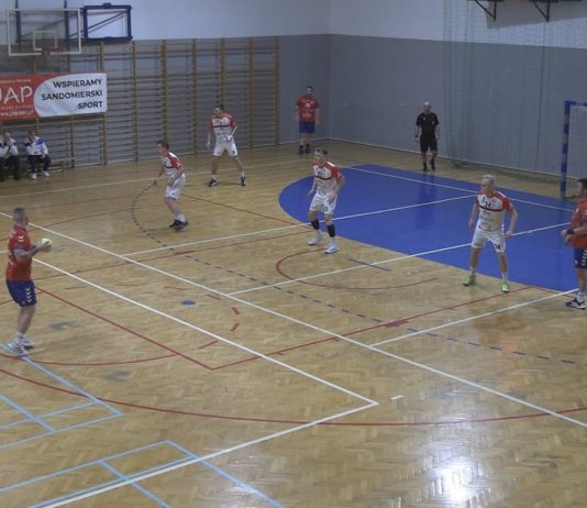 PEWNA WYGRANA PIŁKARZY RĘCZNYCH WISŁY SANDOMIERZ – KS SZCZYPIORNIAK DĄBROWA BIAŁOSTOCKA POKONANY