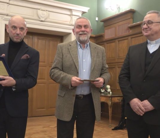 NAGRODA IMIENIA DOKTORA MICHAŁA MARCZAKA WRĘCZONA – LAUREATEM KSIĄDZ KANONIK MAREK FLIS