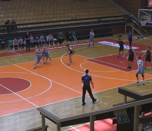 WYRÓWNANY MECZ W TARNOBRZEGU – KOSZYKARZE SIARKI PRZEGRALI Z DRUŻYNĄ ZE STALOWEJ WOLI