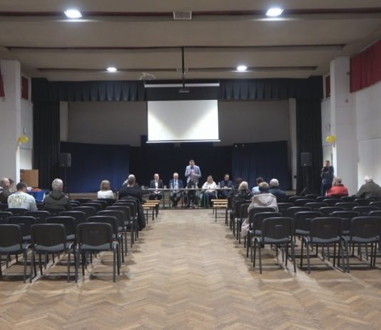 BEZ EMOCJI I BEZ MIESZKAŃCÓW – CO Z BUDOWĄ MASZTU TELEFONII KOMÓRKOWEJ NA SERBINOWIE?