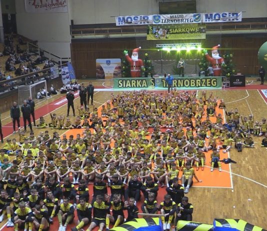 JUBILEUSZOWE SIARKOWE MIKOŁAJKI – W TARNOBRZEGU ŚWIĘTOWANO NA SPORTOWO