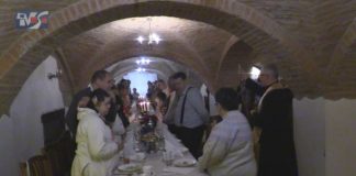 TRADYCJA ZOSTAŁA PODTRZYMANA – W TARNOBRZEGU ZASIEDLI PRZY WIGILIJNYM STOLE