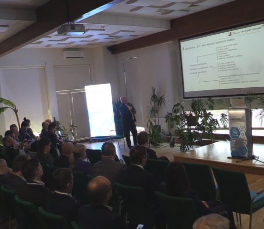 O WSPÓŁPRACY AGENCJI ROZWOJU PRZEMYSŁU I SAMORZĄDU – SPOTKANIE W ZAMKU W BARANOWIE SANDOMIERSKIM