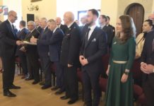 ŚWIĄTECZNE SPOTKANIE W SANDOMIERZU – SAMORZĄDOWA WIGILIA W ZAMKU KRÓLEWSKIM