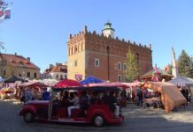 W SANDOMIERZU CORAZ MNIEJ TURYSTÓW – JAKIE SĄ TEGO PRZYCZYNY?