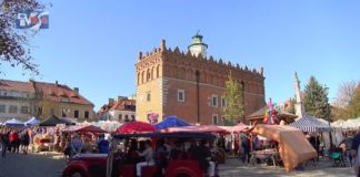 W SANDOMIERZU CORAZ MNIEJ TURYSTÓW – JAKIE SĄ TEGO PRZYCZYNY?