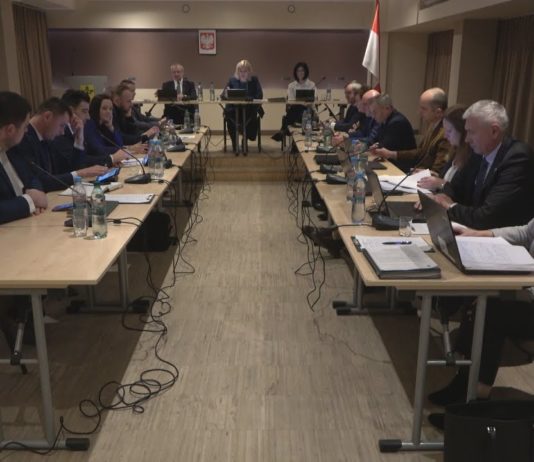 SESJA BUDŻETOWA W NOWEJ DĘBIE – RADA MIEJSKA UCHWALIŁA BUDŻET NA 2025 ROK