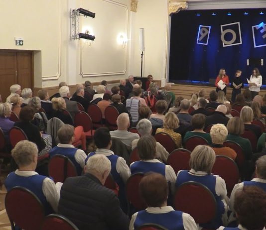 „IMPRESJE SŁOWNE” W TARNOBRZESKIM DOMU KULTURY – WIECZÓR AUTORSKI SYLWESTRA ŁYSIAKA