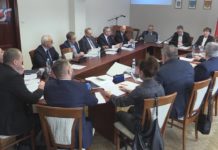 RADA POWIATU TARNOBRZESKIEGO UCHWALIŁA BUDŻET – JAK WYGLĄDAJĄ PLANY NA 2025 ROK?
