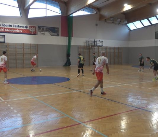TURNIEJ FINAŁOWY W SANDOMIERZU – PIŁKARZE WALCZYLI O MISTRZOSTWO PODOKRĘGU