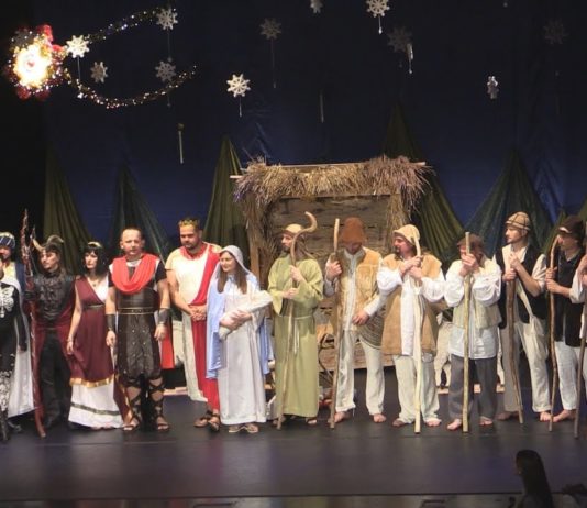 W BARANOWIE SANDOMIERSKIM DBAJĄ O TRADYCJE – GMINNE JASEŁKA ZNÓW ZACHWYCIŁY