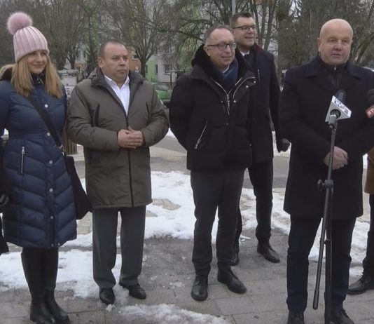 PODPISY POPARCIA DLA RAFAŁA TRZASKOWSKIEGO – KAMPANIA WYBORCZA W SANDOMIERZU ROZPOCZĘTA