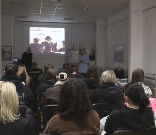 PAMIĘĆ JEST NASZYM DOMEM – W TARNOBRZEGU PAMIĘTALI O OFIARACH HOLOCAUSTU