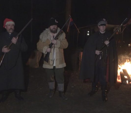 UPAMIĘTNILI WYSIŁEK POWSTAŃCÓW – ŻYWA LEKCJA HISTORII W MIEJSCOWOŚCI DURDY