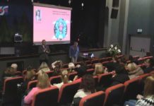 UZALEŻNIENIE OD SMARTFONÓW WŚRÓD UCZNIÓW – W BARANOWIE SANDOMIERSKIM ROZPOCZĘTO DYSKUSJĘ