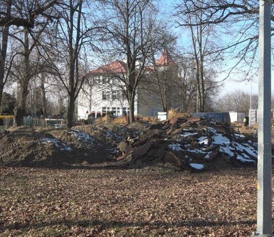 WYCZEKIWANA CHWILA W MIECHOCINIE – PRZY SZKOLE POWSTAJE SALA GIMNASTYCZNA