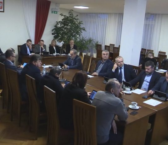 RADA MIEJSKA BYŁA JEDNOGŁOŚNA – W BARANOWIE SANDOMIERSKIM UCHWALILI BUDŻET