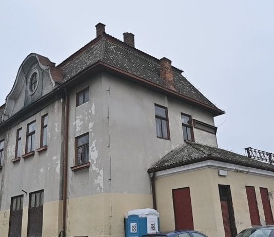 REWITALIZACJA ZOSTAŁA WSTRZYMANA – CO DALEJ Z REMONTEM DWORCA PKP W TARNOBRZEGU?